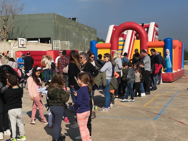 Inflables a la primera Xocolatada Solidària al Molí de Vent, 2020