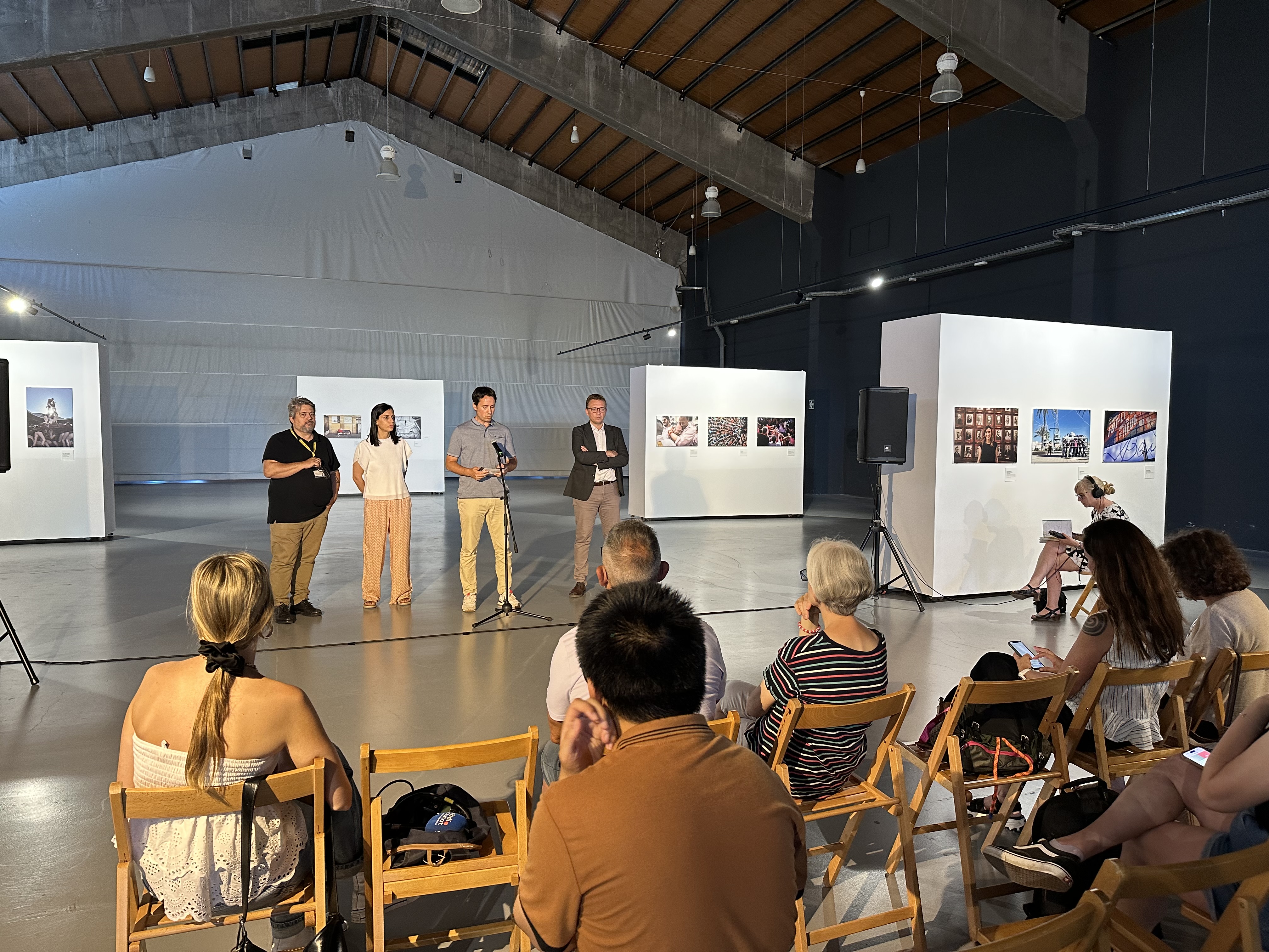 Inauguració de l'exposició de fotoperiodisme del Premi Mañé i Flaquer