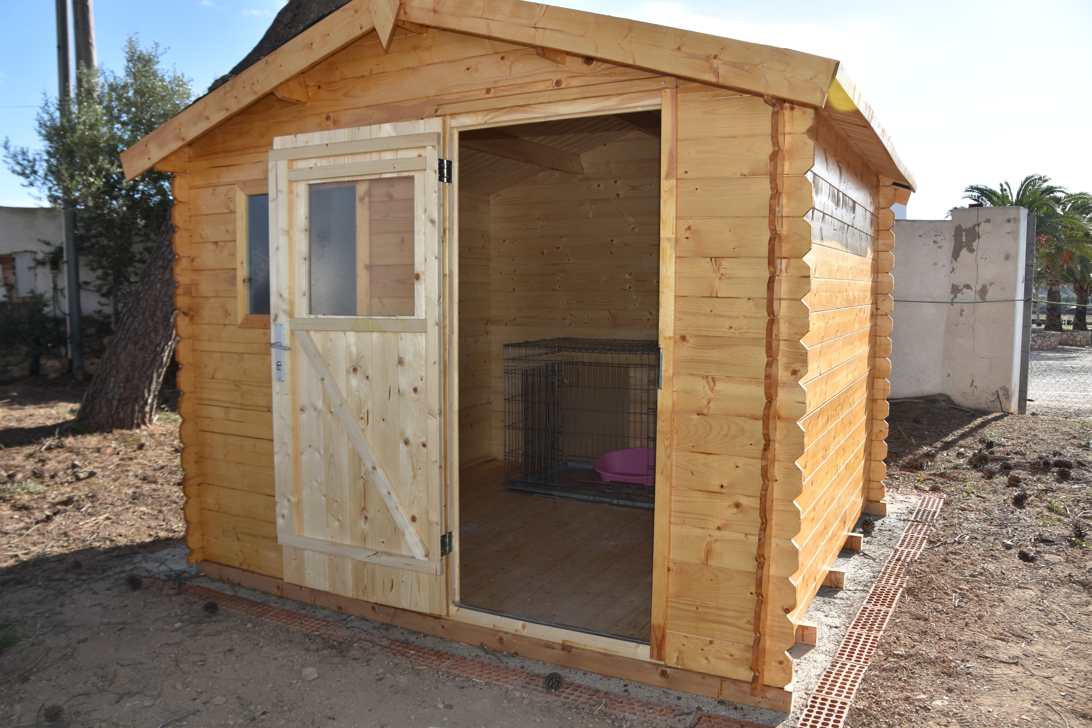 Caseta per a gats a Cal Dània