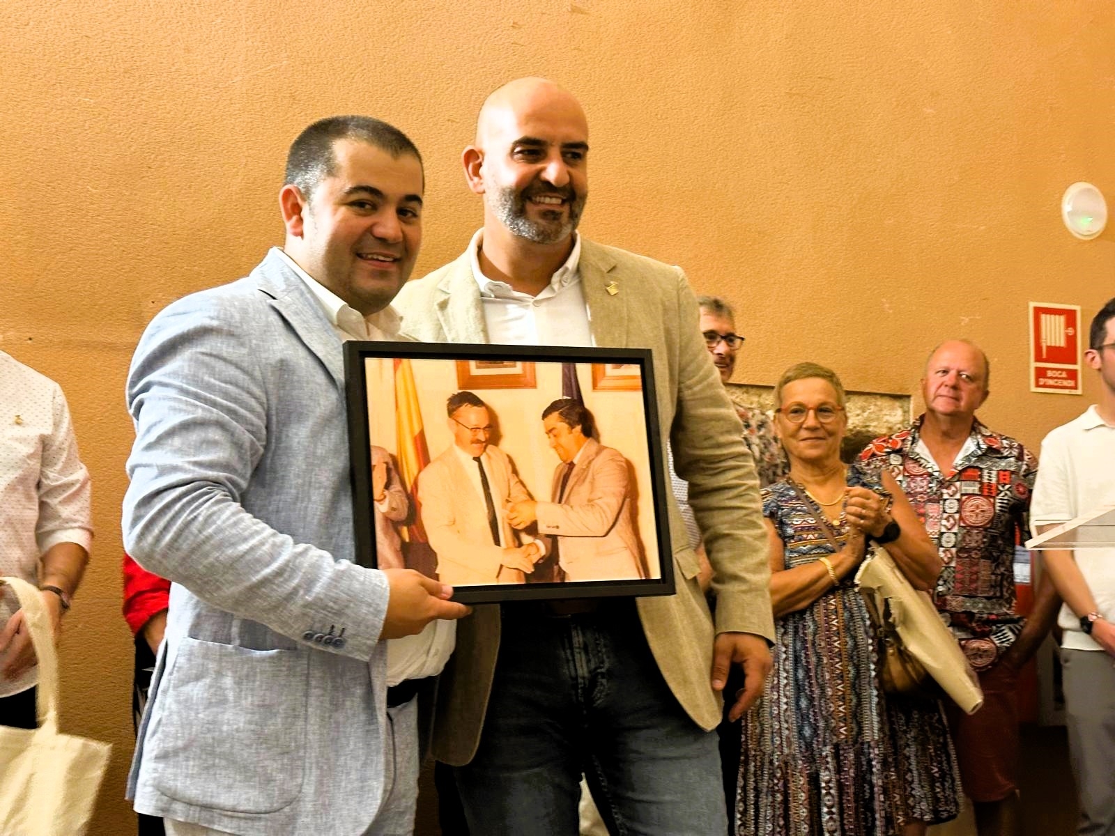 Intercanvi d'obsequis institucionals