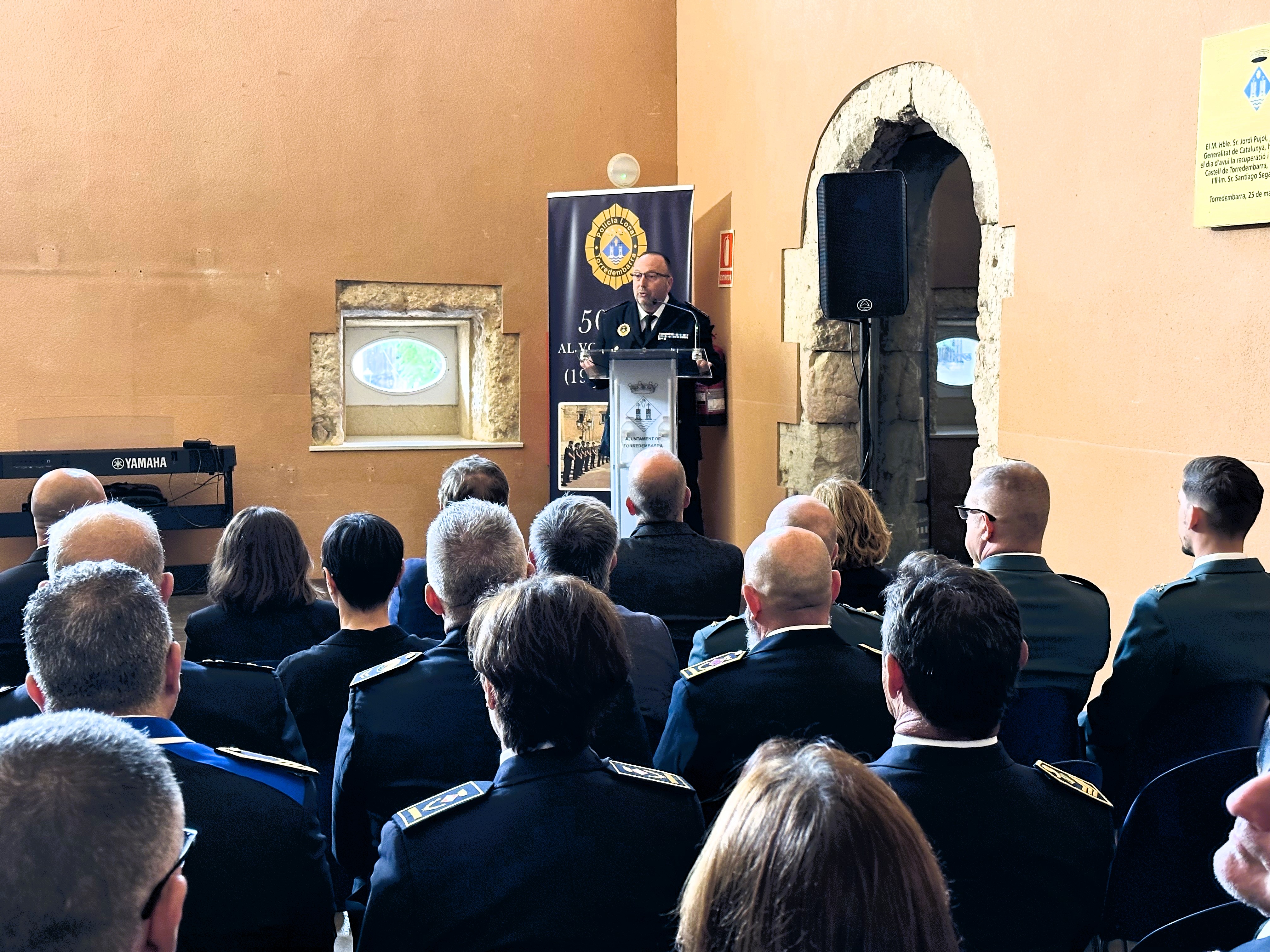 Parlament cap policia