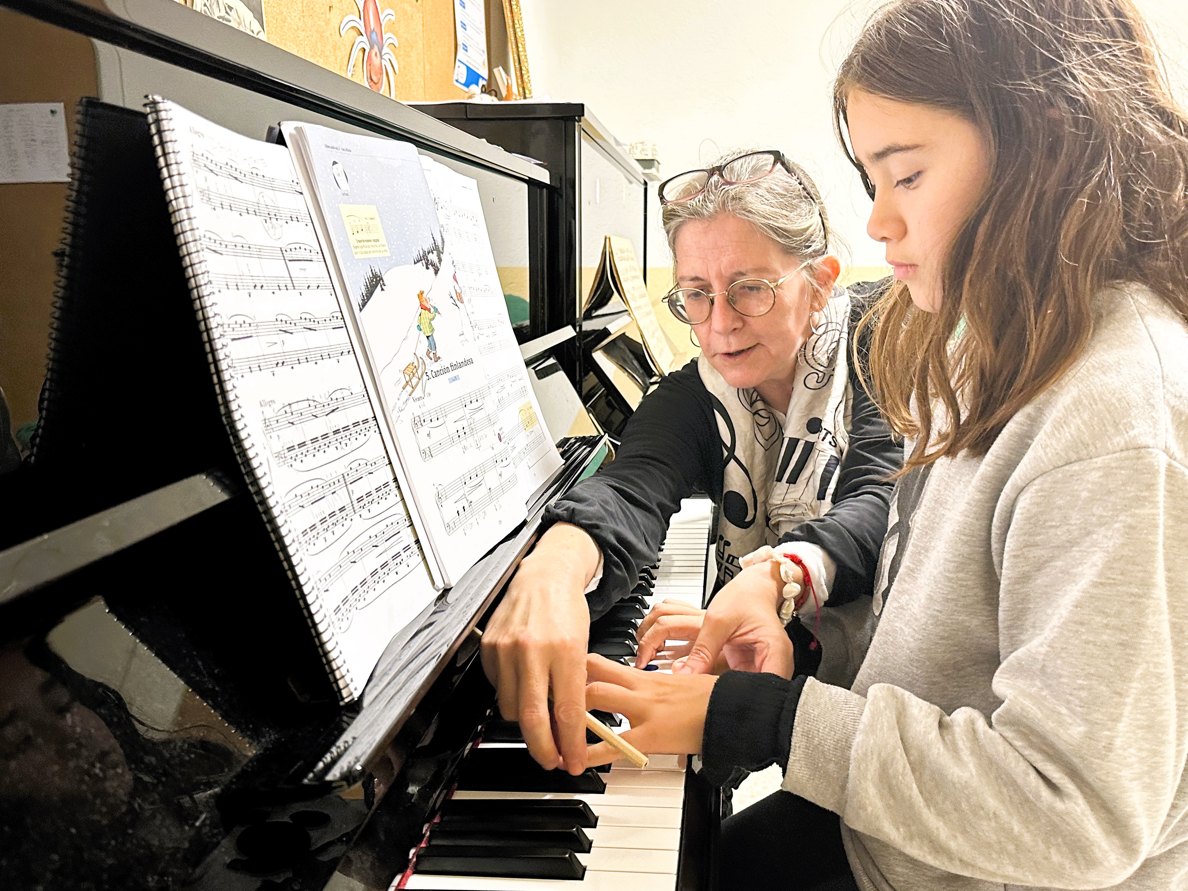Classe de piano a l'Escola Municipal de Música de Torredembarra