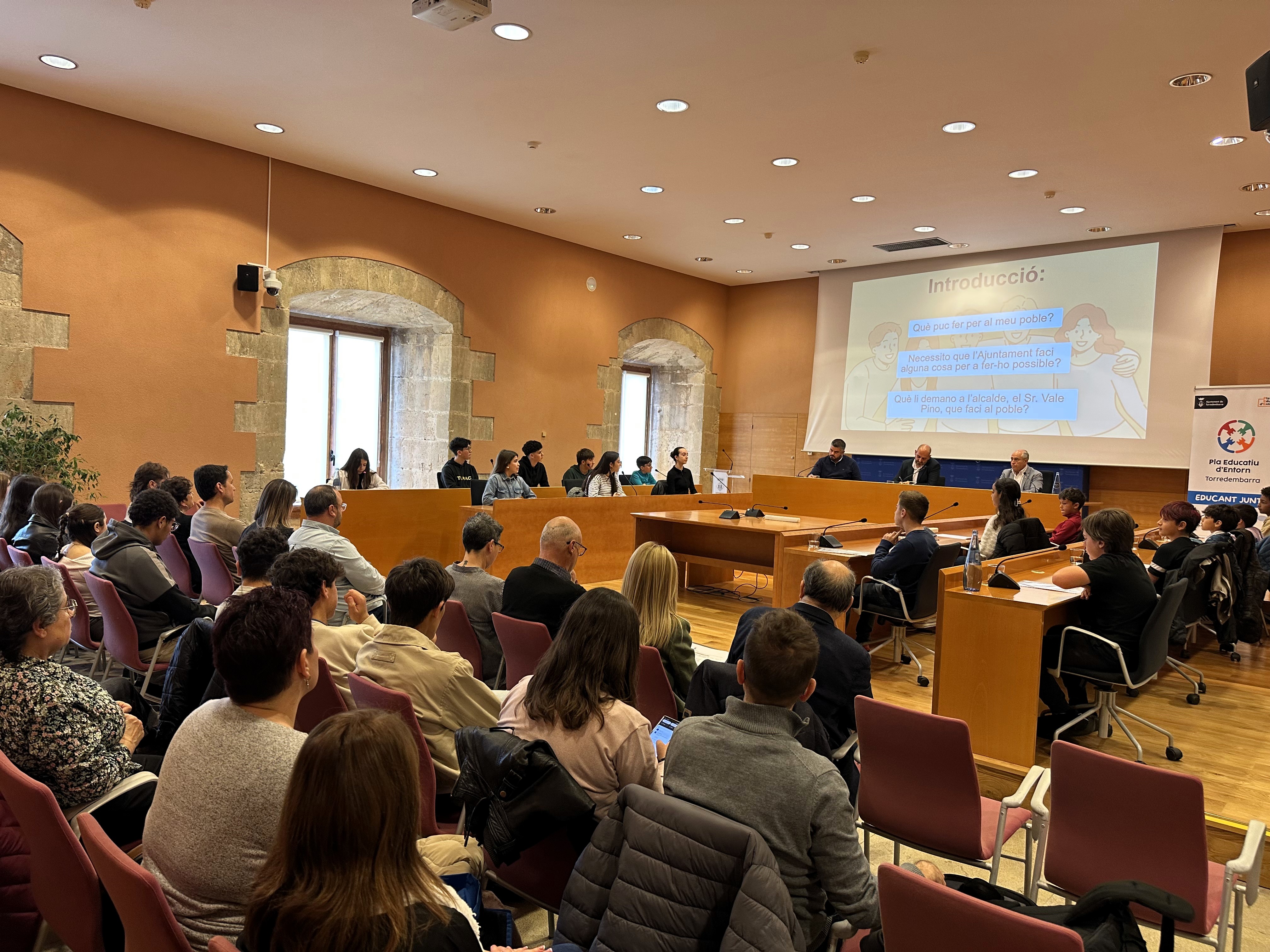 Ple juvenil "Entre tots i totes fem la Torre", del 3 d'abril de 2025