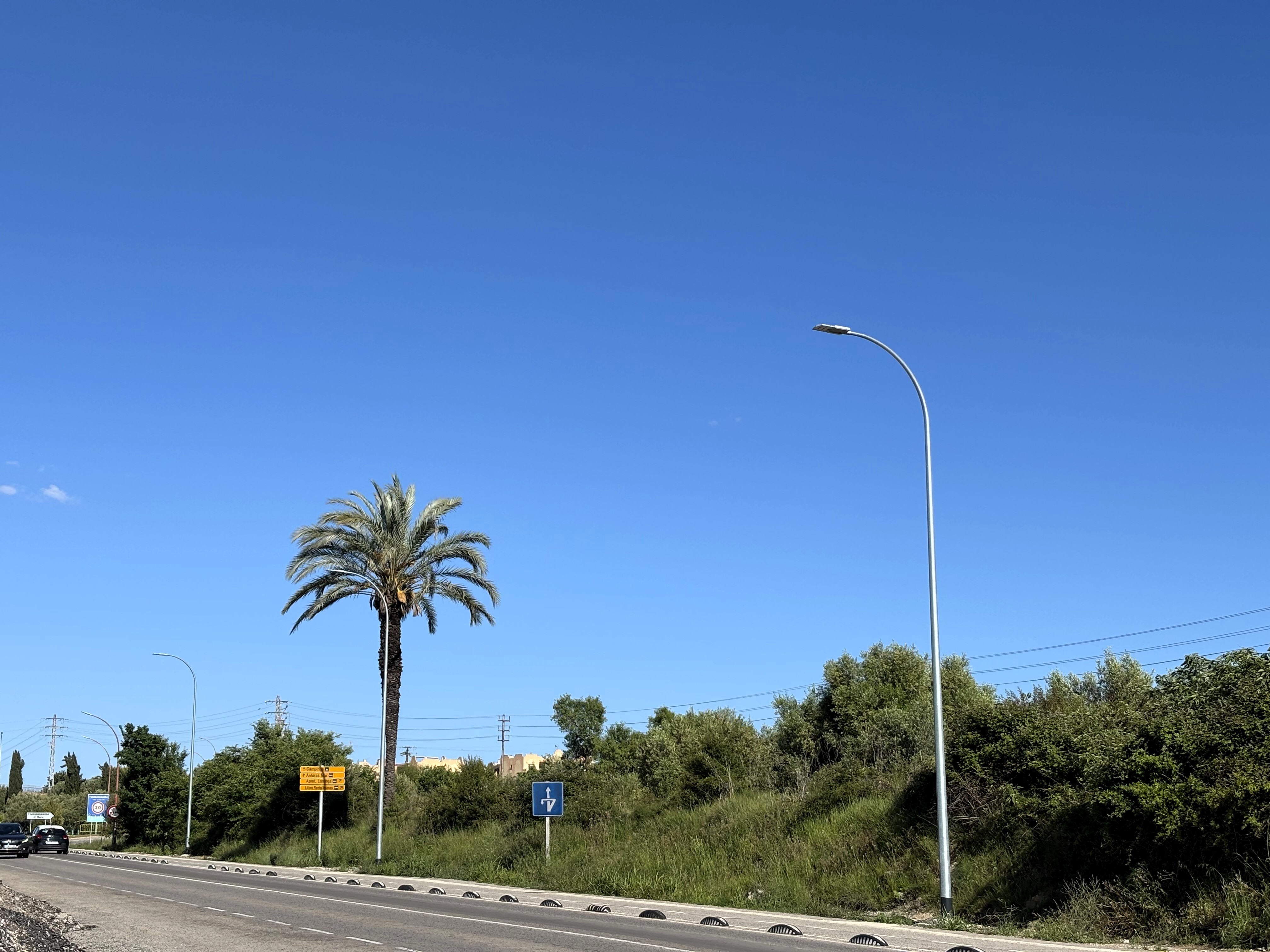 Nou enllumenat del tram comprès entre la rotonda del Puntet d’Altafulla i el pont del carrer de l’Onze de Setembre