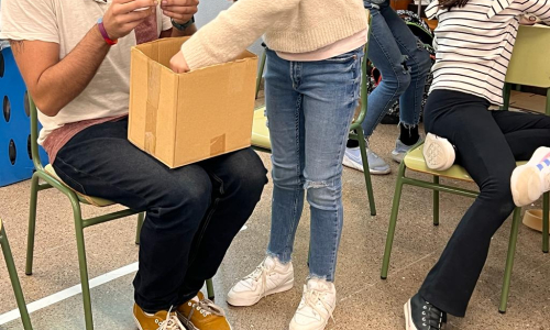 Foto d'una de les activitats de la xerrada sobre diversitat sexual i afectivitat