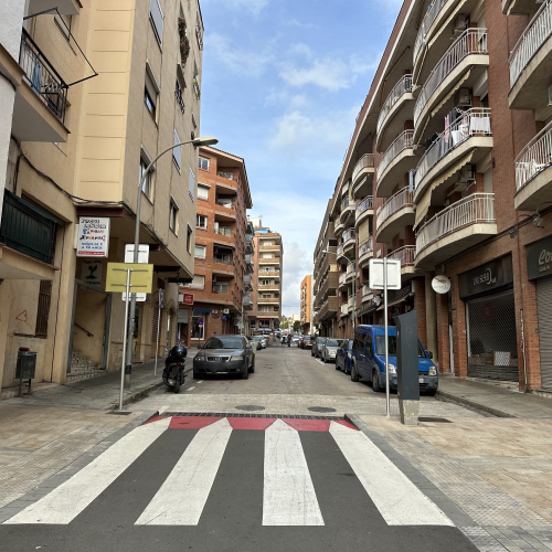Tram del carrer de Lleida, entre pl. Catalunya i c/ Pere Badia