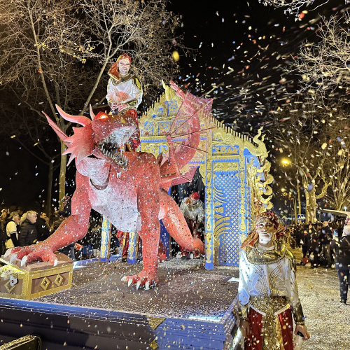 Carrossa de la colla La Disbauxa, guanyadora del primer premi el 2023