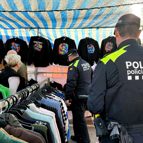 Policia Local al mercat setmanal
