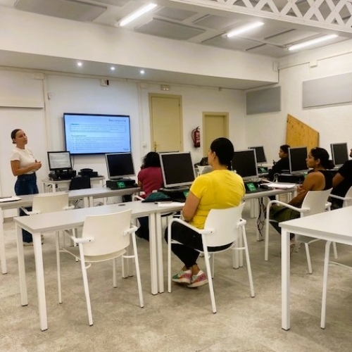 Imatge d'arxiu d'un taller d'autoocupació