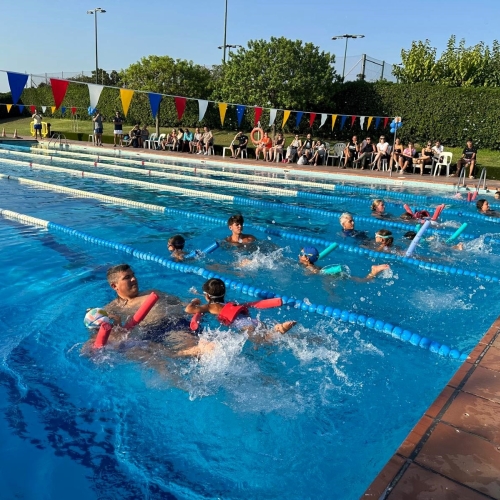 Festa final dels cursos de natació d'estiu 2025