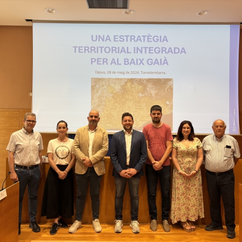 Imatge de grup dels alcaldes i alcaldesses del Baix Gaià