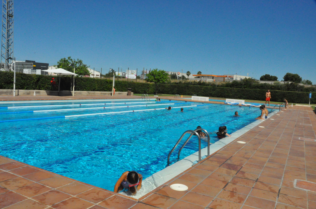Imatge de la piscina de Torredembarra