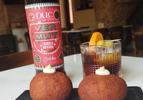 Foto detall del Vermut Baix Gaià al Bar Cafeteria Sabó de Torredembarra