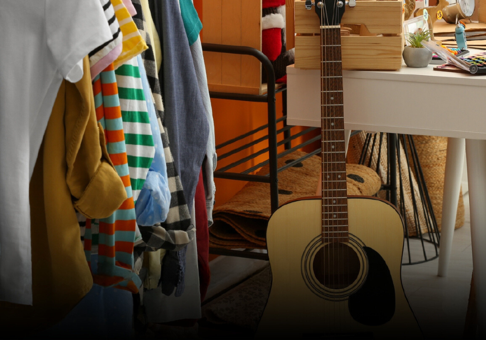 Foto detall del cartell de la 6a edició del mercat d’intercanvi i de segona mà