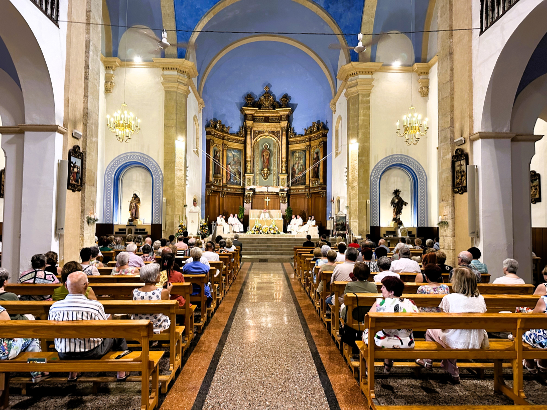 Imatge d'arxiu d'una eucaristia a l'església de Sant Pere Apòstol