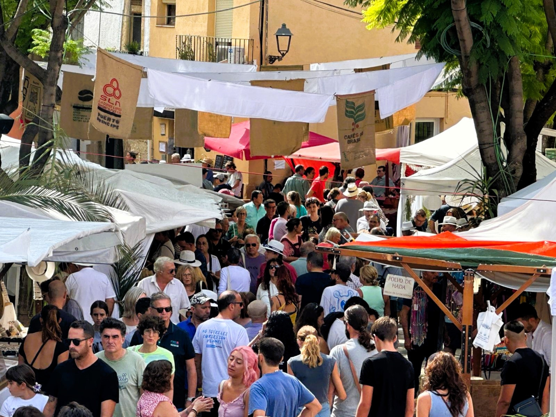 Públic visitant la Fira, aquest diumenge passat