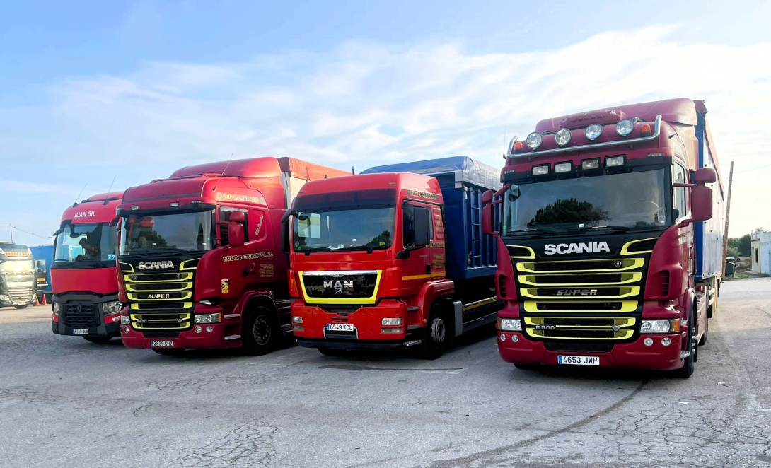 Vehicles del comboi solidari, ja de camí al País Valencià