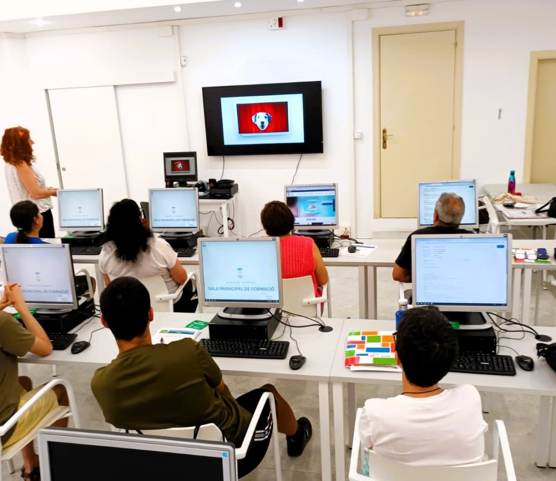 Acció formativa a l'Aul@ digital