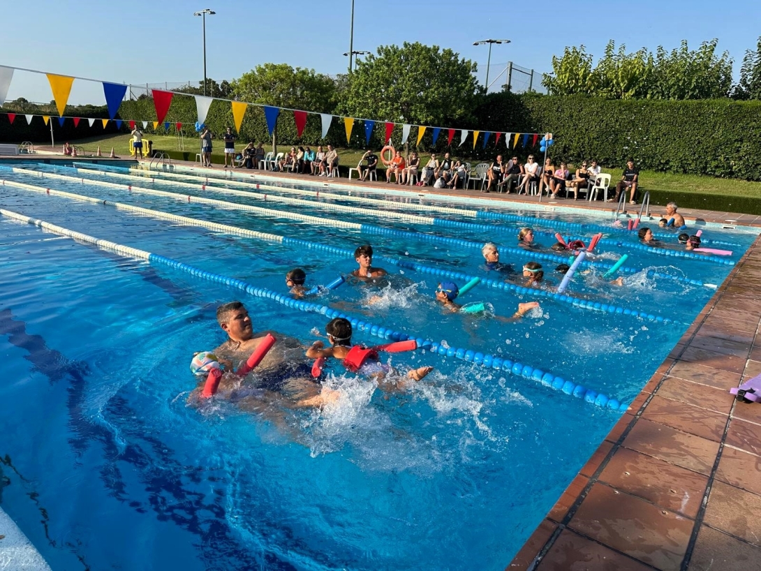 Festa final dels cursos de natació d'estiu 2025