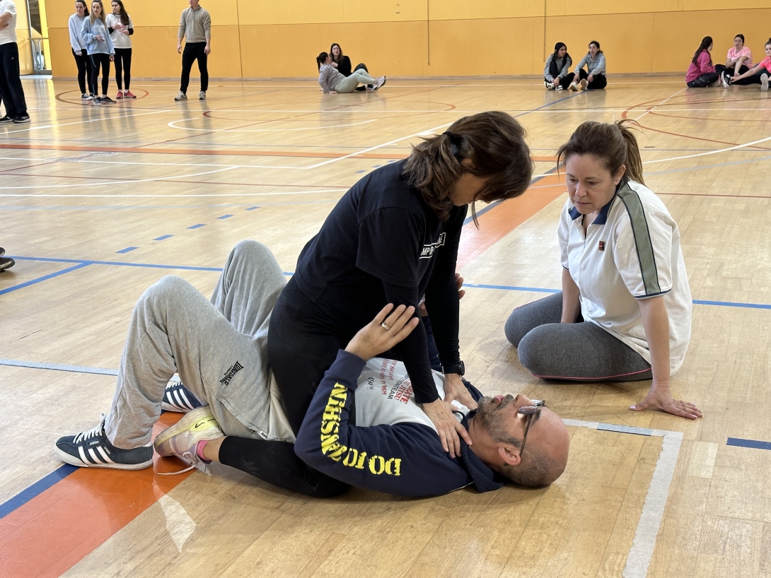 Curs de defensa personal