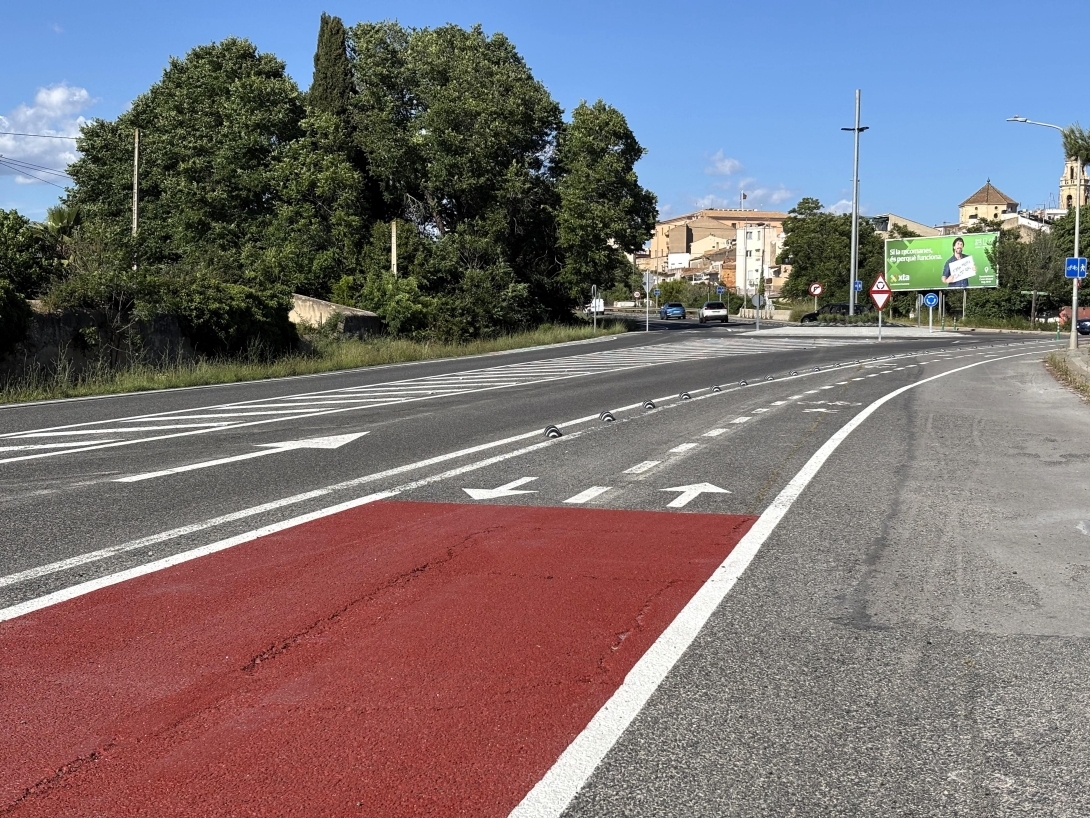 Imatge del nou carril bici i de vianants de l'antiga T-214
