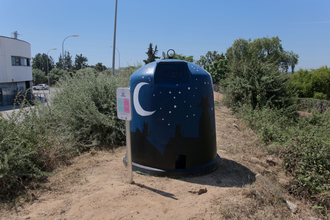 El refugi que s'ha instal·lat al polígon Roques Planes